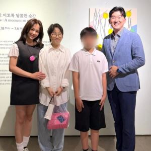 강성연, 장민욱과 재혼 후 행복한 일상…아들과 전시회 나들이