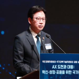 "국민 누구나 AI 활용하도록"… 배경훈 "전국민AI경진대회, 3달 만에 100만 돌파"