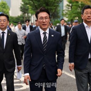 "김민석, 계엄 반대투표 왜 안 왔나"…친청·친석 벌써 '이전투구'