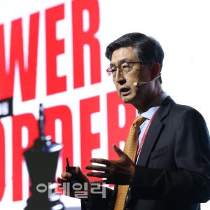 "Cannot Beat China with Commodity Products... Should Target the Premium Market" [ESF 20...