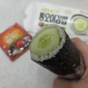 "김밥에 통오이만 가득"…품절 사태 난 GS25 신상 [먹어보고서]