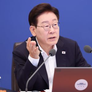 한성숙, 오세훈 부동산 발언 막고…李대통령 “재건축·재개발 현황 보고해달라”