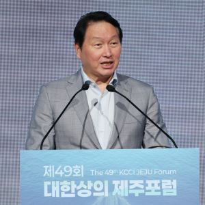 최태원 "AI 대전환, 韓 경제성장 기회"·류진 "혁신 잘하는 대한민국 돼야"