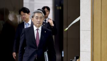 한국은행, '3년 6개월 만에 긴축 전환...기준 금리 연 2.75%로 인상'