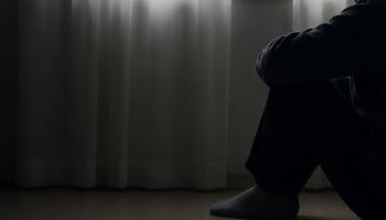 10대 아들 결박하고 때려…뜨거운 물까지 부어 숨지게 한 친모 [그해 오늘]