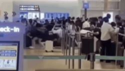인천공항, 중국인 보따리상 '집단 새치기' 몸살…직원까지 다쳤다