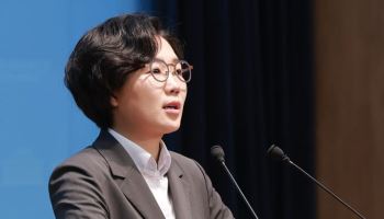 與당대표 후보 '37세' 김보미는 왜 4년 전 박지현을 소환했나