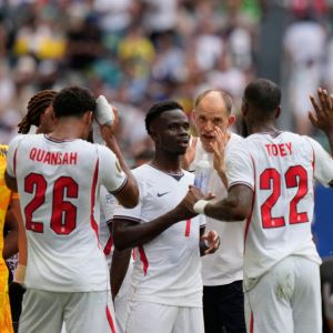 월드컵 4쿼터로 쪼갠 ''물 마시는 시간''...FIFA, 전면 검토 예고