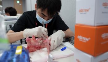 오스템임플란트, 중국 치과의사 280명 서울 초청…임상교육 협력 확대