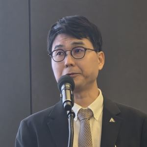 '절반의 성공' 강조한 코오롱티슈진, 또 임상 수치 실수?…내부 검증 도마