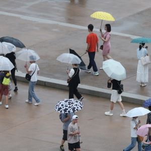 중부 강한 비 계속…서울 낮 29도, 남부는 폭염[오늘날씨]