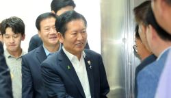 정청래 "JMS가 내 삼촌?…유튜브 계정 문 닫게 할 것"