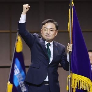 조국혁신당 대표에 신장식…민주당 연대·통합은 '조건부' 언급(종합)