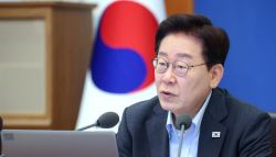 李대통령 “부동산 소득 세금 거의 안 내…근로소득과 형평 안 맞아”