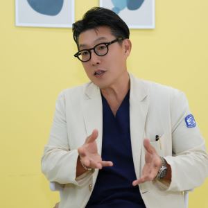 "삶의 여유도 사회적 존중도 사라져…후배에게 같은 삶 권하진 못해"