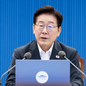 “법 고쳐서라도 택지 확보”…李대통령, 부동산·국방 등 국정 전방위 주문(종합)
