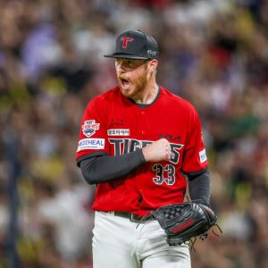 '다승 단독 1위' 올러, 7이닝 역투...KIA, 두산 밀어내고 4위 탈환