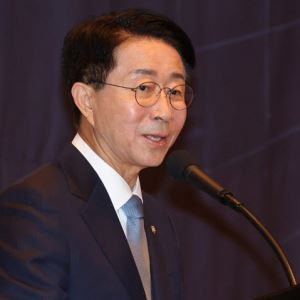 조정식 의장 "민주 새 지도부, 대화로 협치 문화 만들어 달라"