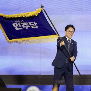 “바쁘다 바빠” 김민석 대표, 하루종일 강행군 [오늘의 여의도]