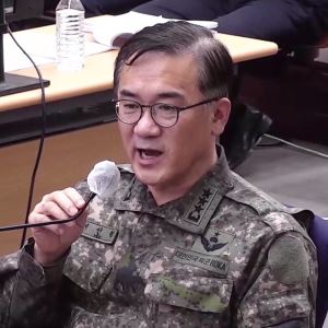 여인형, 尹 내란재판 증인 불출석…법원 "과태료 처분"