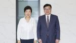 진통제 유세했던 박근혜, 정점식에 "보수 허물어져 못 견뎌"