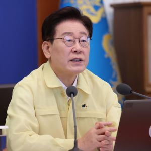 “민주당 탈당하라”는 국민통합위원장…李 ‘통합정치’ 숙제