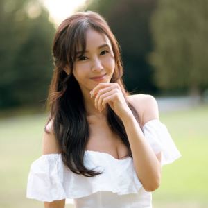 '성매매 혐의 벌금형' 지나, 캐나다서 활동 기지개…K팝 행사 MC 발탁