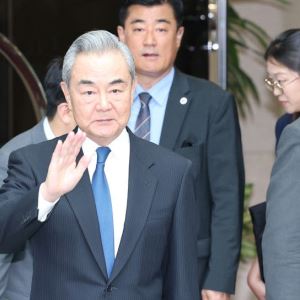 대북 문제 中 협조 당부... ‘종전 다자논의’ 타진