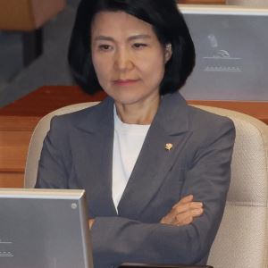 [속보]국민의힘, 이진숙 제명촉구결의안 상정에 '전원 퇴장'