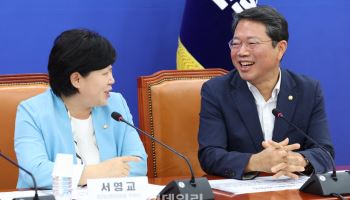 [포토]미소 보이는 김승원 의원, '법무부 장관에 내정'