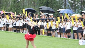 [포토]KLPGA 키즈캠프 아이들 '쉿 조용~'