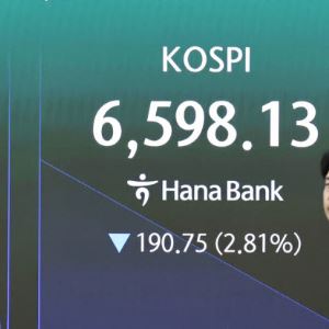 워시 매파 발언에 반도체주 ‘휘청’…코스피 3%대 약세