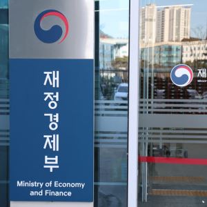 중국산 아크릴산 부틸에 5년간 덤핑방지관세 부과… 최대 19.17%