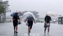 비구름 다시 한반도 덮었다…9월 첫날 중부 폭우, '2차 장마' 양상