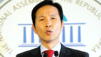 '방음벽 공사 로비' 수억 뒷돈…우제창 前의원 징역 4년 확정