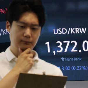 국제유가·금리 부담에 코스피 3.74%↓…6500대로 하락