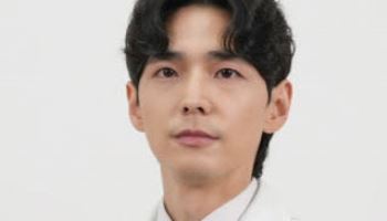 밤마다 쑤시는 어깨, 나이 탓으로 넘기지 마세요