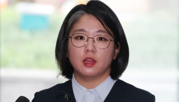 "직에 연연 참 안쓰러워"…용혜인, 4년 전 발언 '도마'