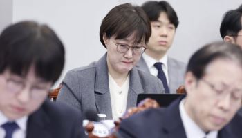 野 "용혜인 사퇴 거부 뒤에는 김현지 부속실장" 맹공