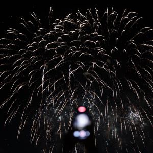 [단독]"불꽃축제 혼란 틈타"…여학생 불법촬영 `전자발찌` 50대男, 검거