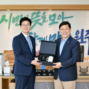 허구연 KBO총재, 원주시장 만나 ‘야구 경제 활성화’ 논의