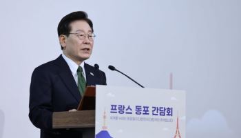 李 “내 임기, 헌법상 명확히 제한”…연임 논란에 직접 언급(종합)