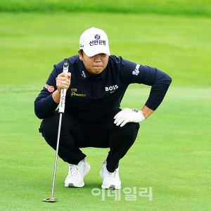 [포토] 장유빈, 스폰서 대회 우승을 위해서