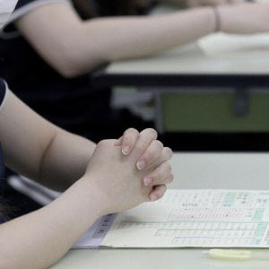 여고생 제자에 "넌 내연녀"…성착취물 190번 만든 교사
