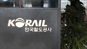 경전선 화물열차 탈선…여객열차 20대 운휴