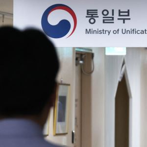 이틀 전 미사일 쐈는데…정부, 北병원에 의료장비 166종 지원 추진