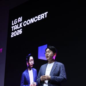 AI가 실험하고 로봇이 공장 운영…LG ‘전문가 AI’ 현장 투입 성과보니