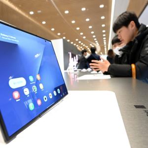 "애플 폴더블폰 잡자"…삼성, 트라이폴드2 조기 출시 검토설[모닝폰]