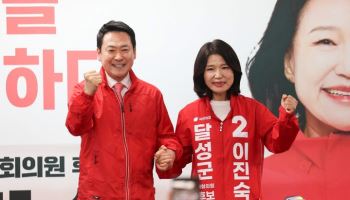 ‘강성팬덤 쌍두마차’ 장동혁·이진숙의 내년 8월 라이벌전 [여론 뒤집기]