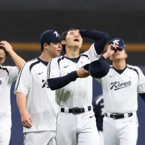 “몸 너무 가볍다”…'코뼈 수술' 김도영, 보호대 차고 금메달 정조준